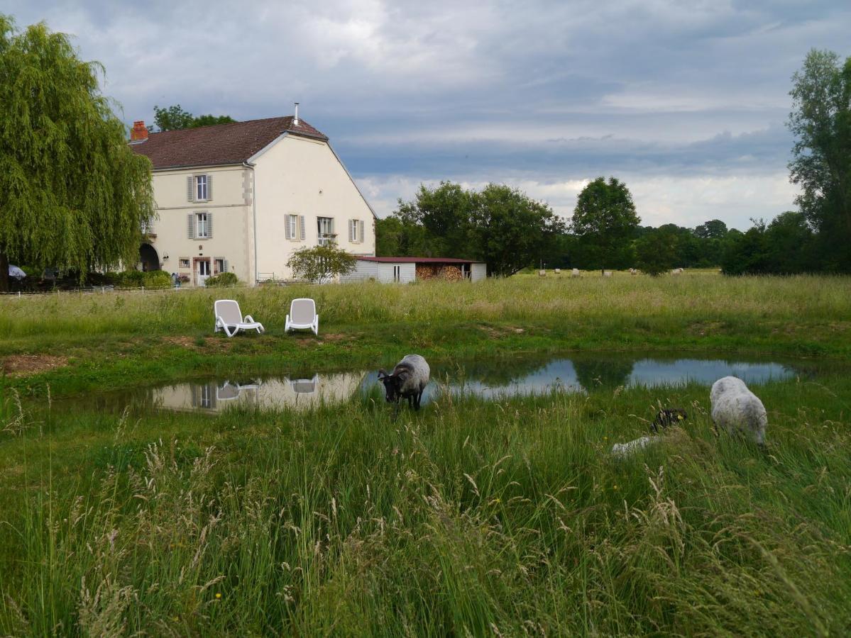La Maison Au Vert Melincourt 外观 照片