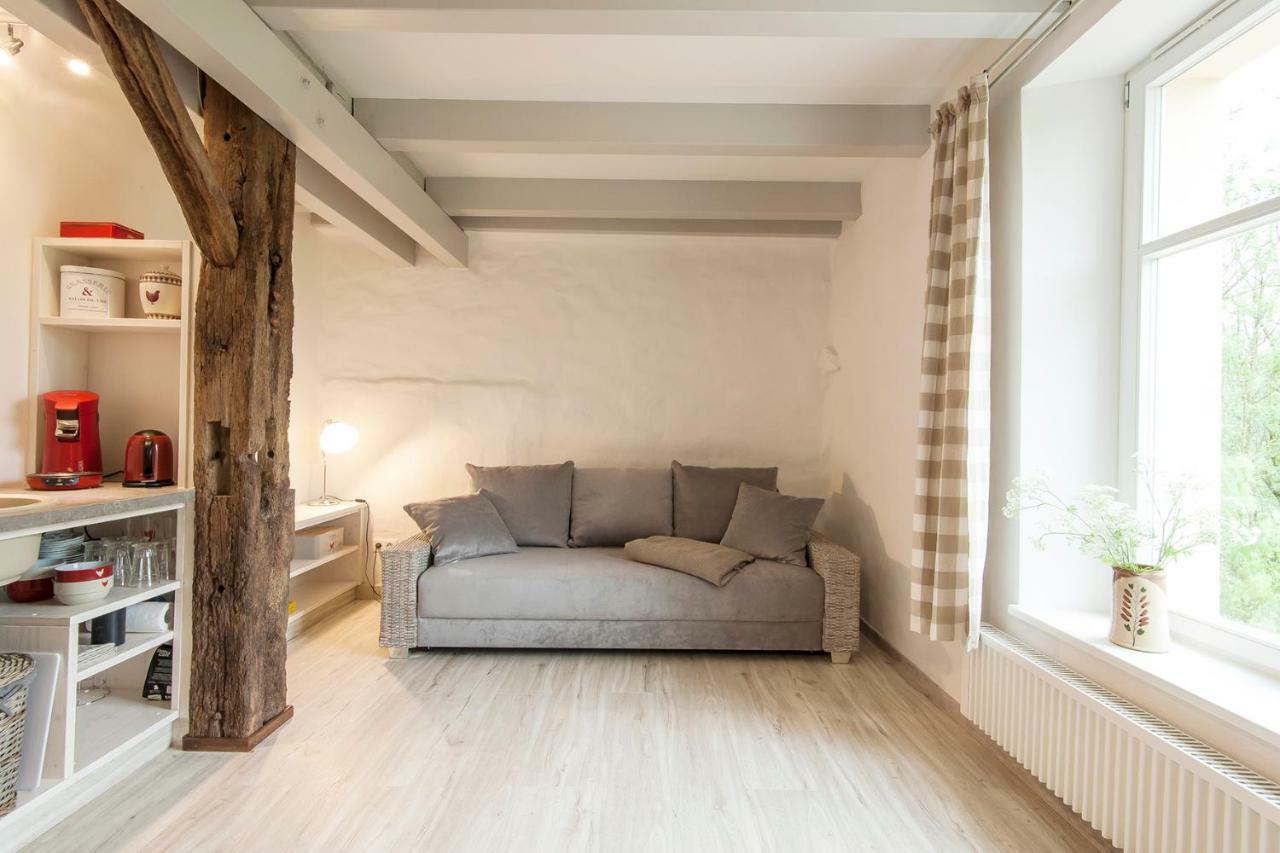 La Maison Au Vert Melincourt 外观 照片