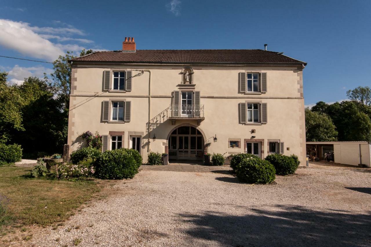 La Maison Au Vert Melincourt 外观 照片